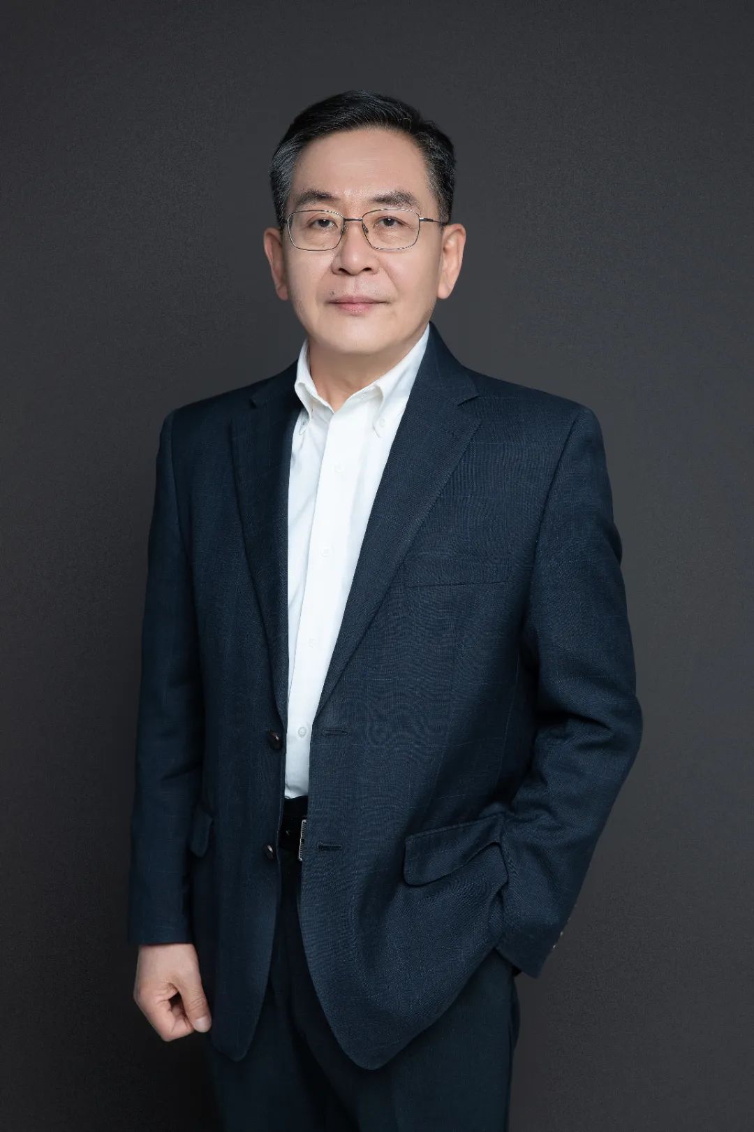 張博士西裝(1).png 張博士西裝(1).png